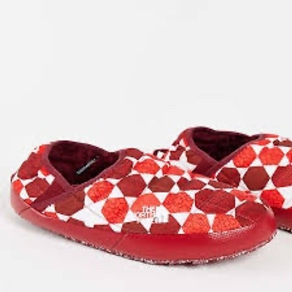 The North Face Thermoball Traction Mule V Men 10 Fiery Red Geo Print NF0A3UZN3Z3